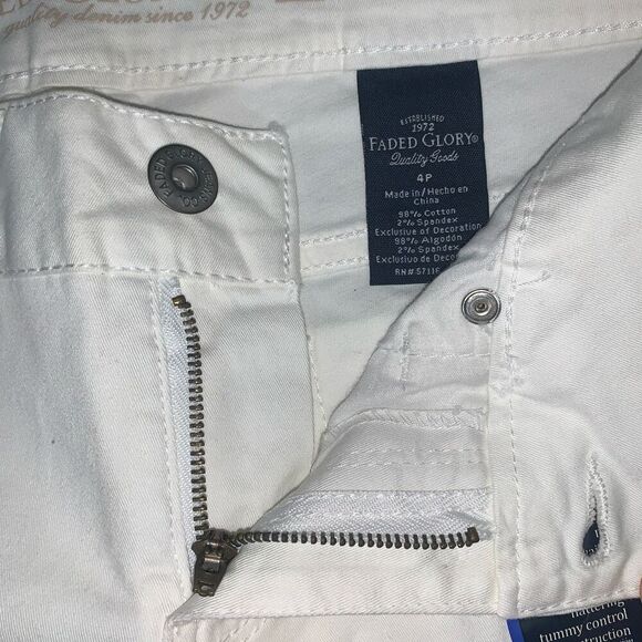 Brand New Faded‎ Glory Women’s 4P White Flattening Tummy Control Stretch Pants - Picture 2 of 8